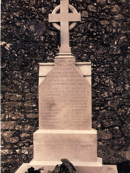 Picture of Wootton War Memorial c1948